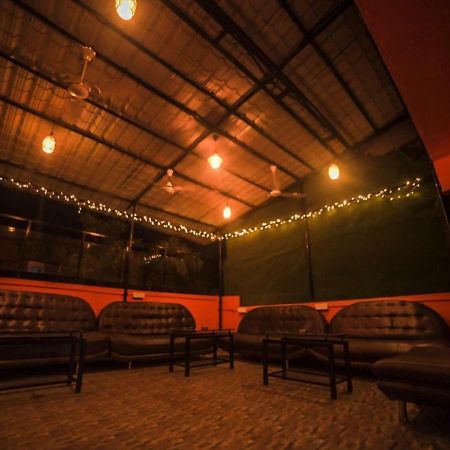 Happinest - The Backpacker'S Hostel Mumbai Exteriör bild