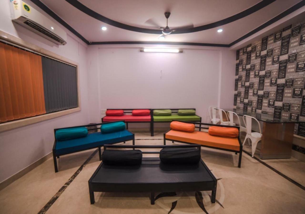 Happinest - The Backpacker'S Hostel Mumbai Exteriör bild
