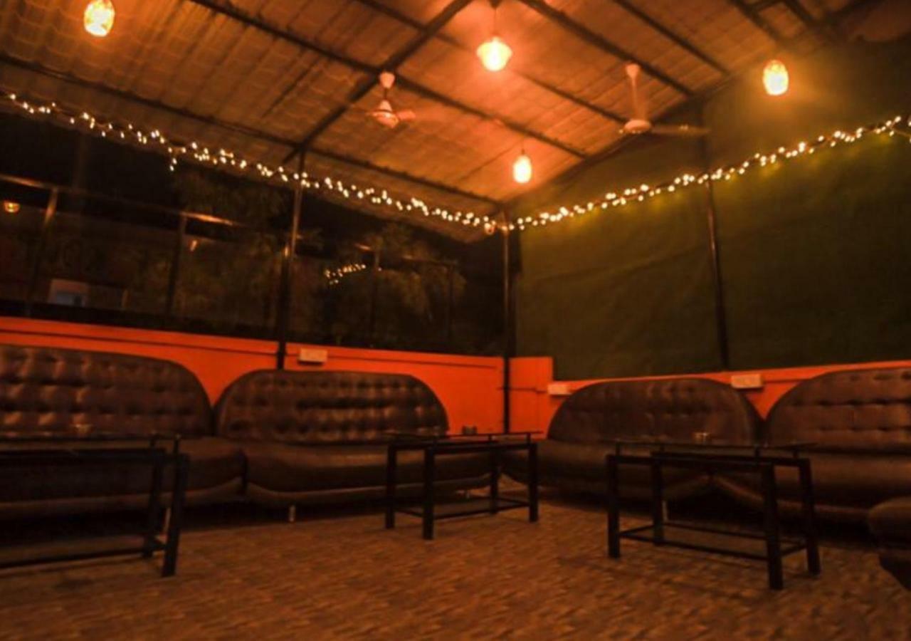 Happinest - The Backpacker'S Hostel Mumbai Exteriör bild
