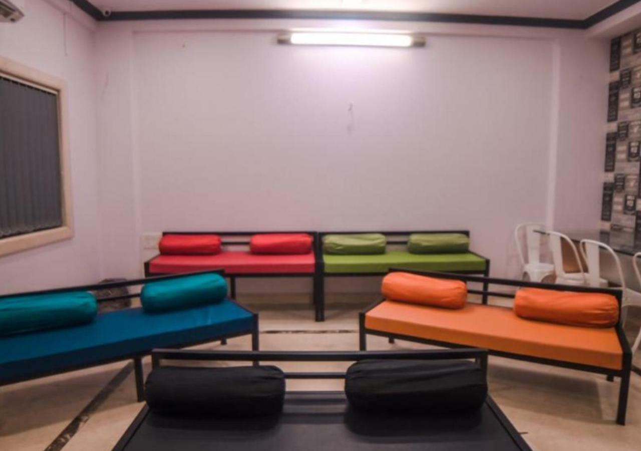 Happinest - The Backpacker'S Hostel Mumbai Exteriör bild