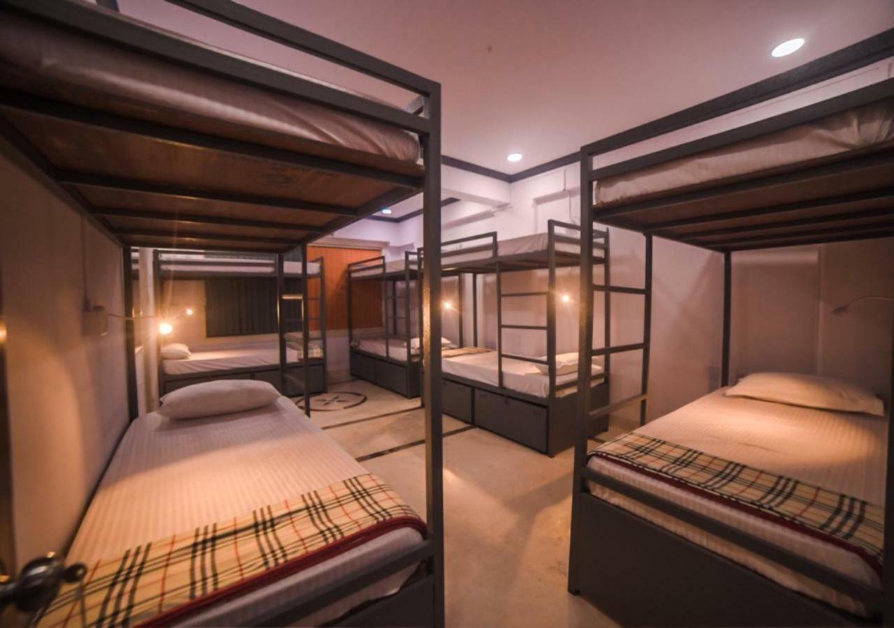 Happinest - The Backpacker'S Hostel Mumbai Exteriör bild
